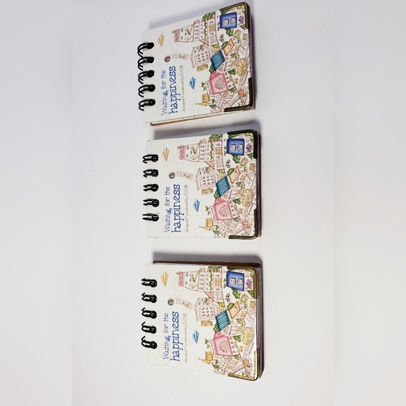 Three Colorful Illustrated Notepad Set Of Three - Waiting For The Happiness - Picture 5 of 8
